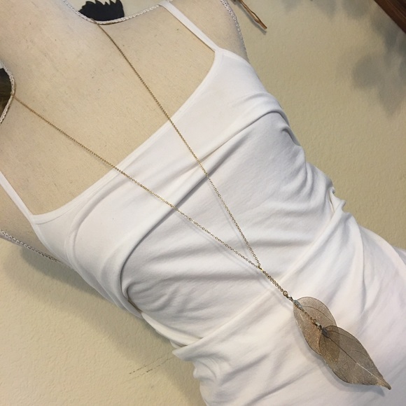 Vintage double gold leaf sparkle chain necklace - Picture 3 of 8